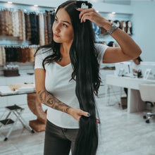 Load image into Gallery viewer, Yelugo woman